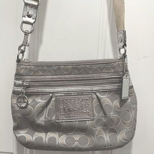 Coach Signature Poppy Purse